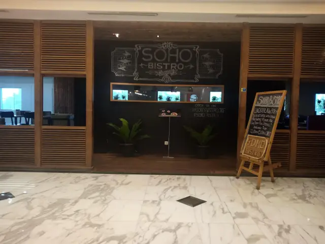 Gambar Makanan Soho Bistro 8