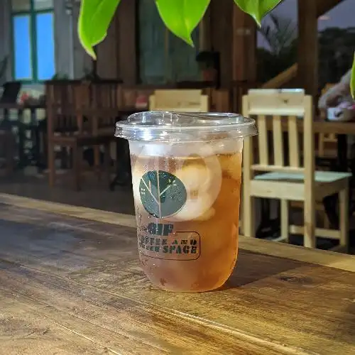 Gambar Makanan GIF Coffee and Green Space 13