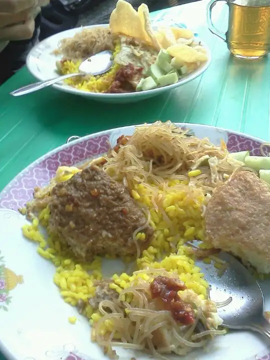 Gambar Makanan Nasi Kuning SSC Sumur Bandung 7