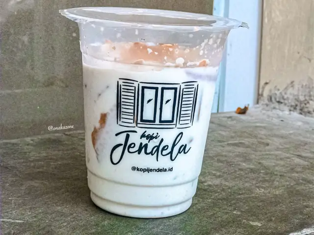 Gambar Makanan Kopi Jendela 5