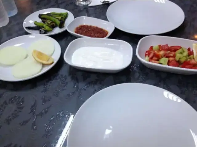 Koç Cağ Kebabı'nin yemek ve ambiyans fotoğrafları 1