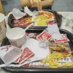 KFC Besiktas'nin yemek ve ambiyans fotoğrafları 2