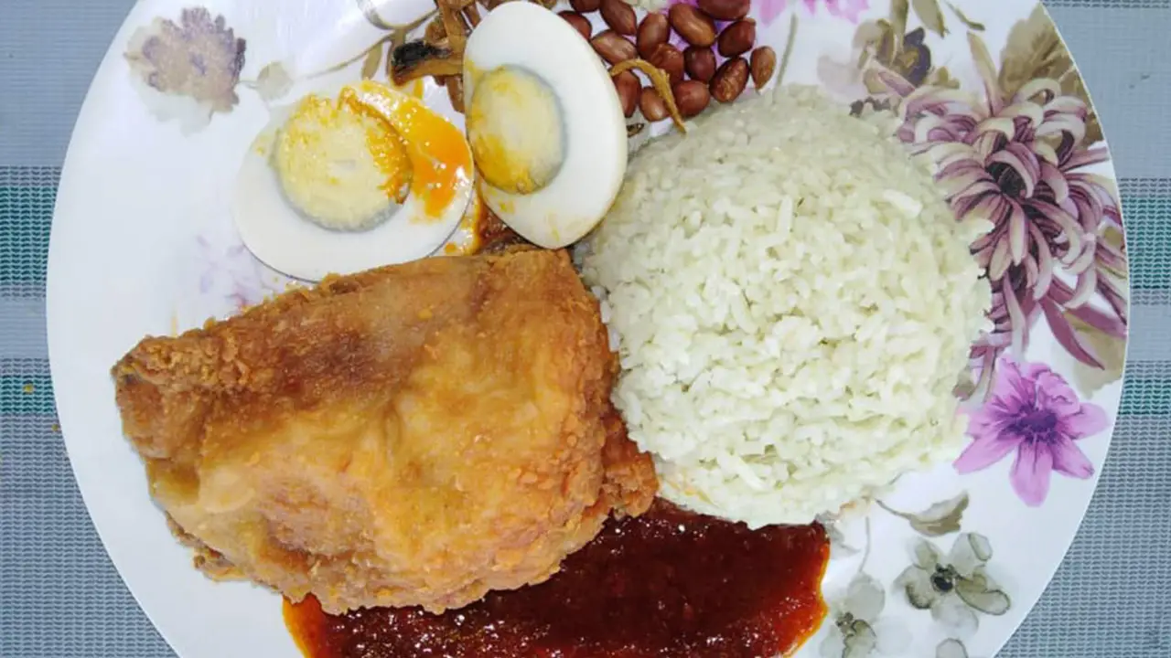 Nasi Lemak Pandan Bakti Station