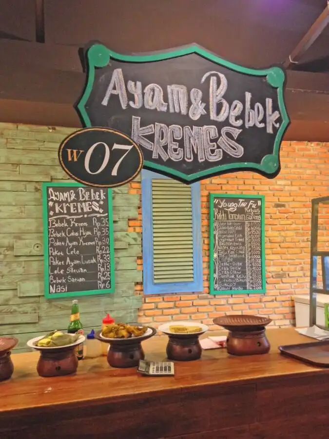 Ayam & Bebek Kremes