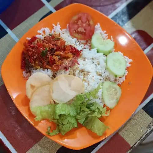 Gambar Makanan QOYYI CAFFE, Jl.Raya Siteba 19