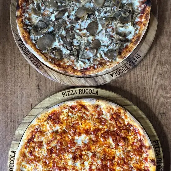 Pizza Rucola'nin yemek ve ambiyans fotoğrafları 1