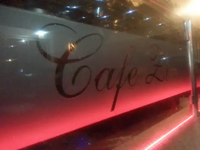 Zi Cafe'nin yemek ve ambiyans fotoğrafları 11