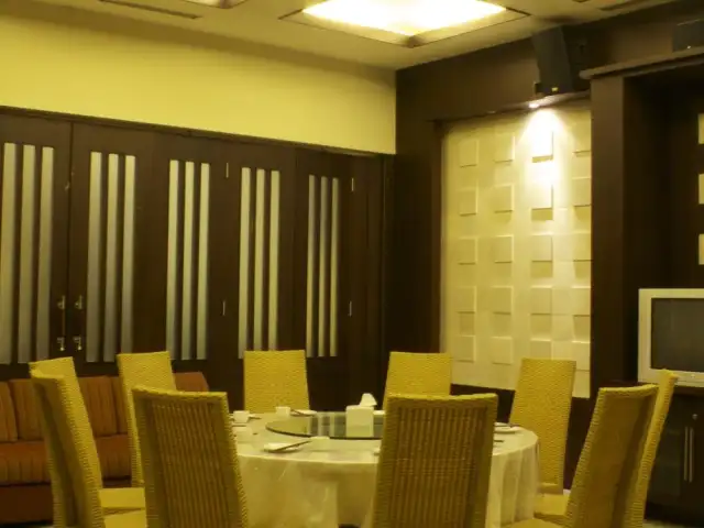 Gambar Makanan Skyroom Restaurant 7