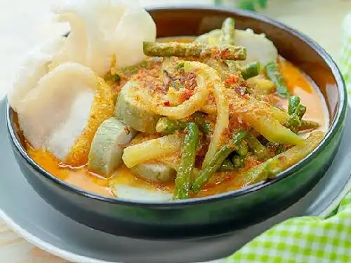 Nasi Uduk Dan Lontong Sayur Bu Warti, Krapyak