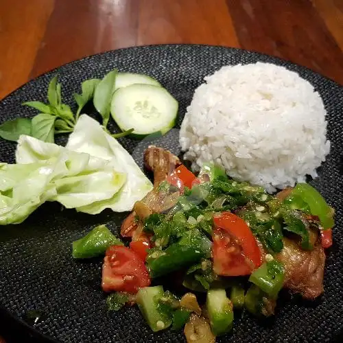 Gambar Makanan Ayam & Bebek Sambal Hitam Oemge, Canggu 6