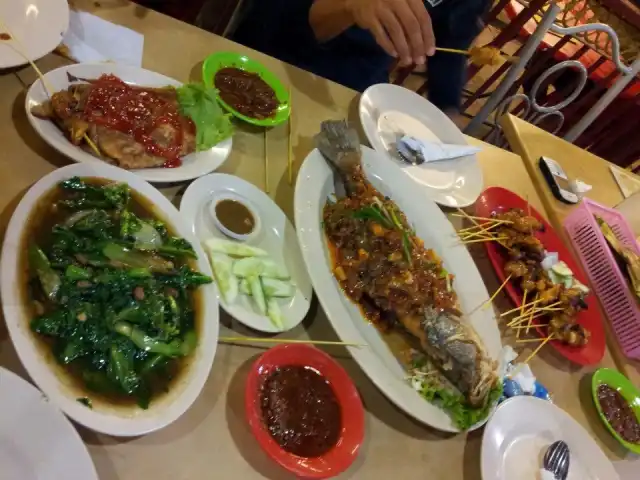 RESTORAN MAKANAN LAUT SEAFOOD ANIS WANIS JLN KEBUN Food Photo 8