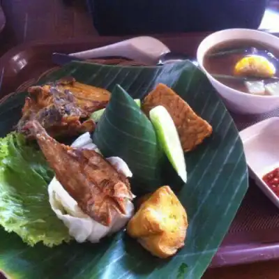 Saung Nasi Timbel