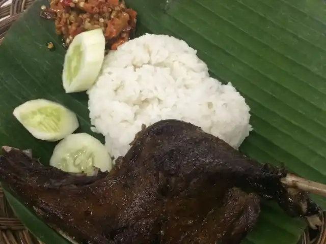 Gambar Makanan Bebek Ireng Suroboyo "Cak Baz" 8