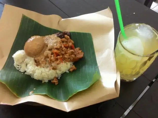 Gambar Makanan Gudeg Asli Jogja Bu Mardjo 4