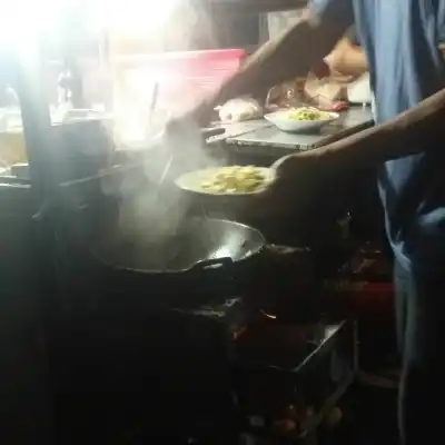 Nasi Goreng Areng & Bakmi Ayam Kediri