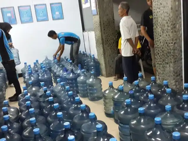 Gambar Makanan Depo Air Minum BIRU Vila Nusa Indah I 2