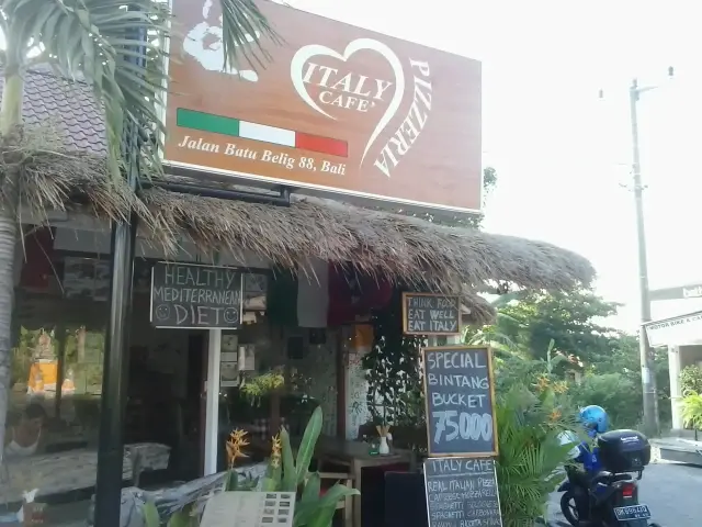 Gambar Makanan Italycafe Pizzeria Bali 10