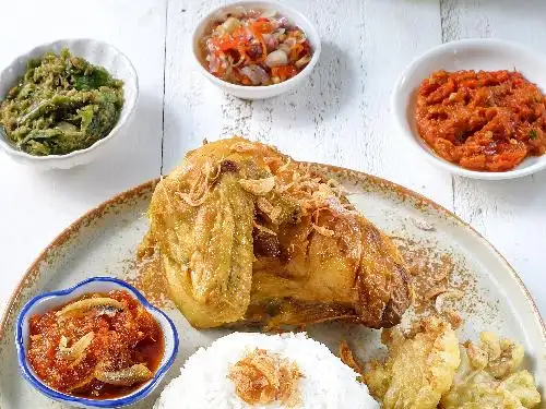 Jireh Ayam Dan Bebek Goreng Kremes, Kelapa Gading