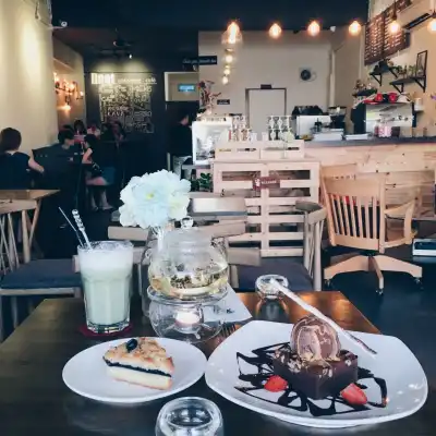 Root Patisserie Cafe