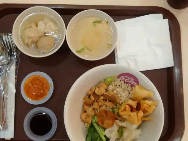 Gambar Makanan Mi HCM HotCuiMi Plaza Semanggi 9