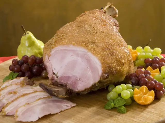 The Plaza Premium Baked Ham Food Photo 7