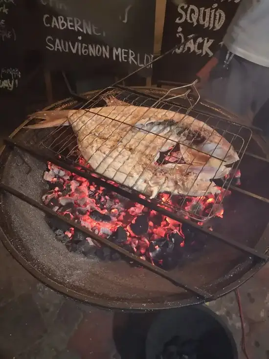 Gambar Makanan Warung Lesehan Bali 1