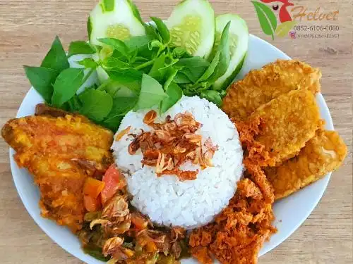 Ayam Pecak Helvet, Medan Helvetia