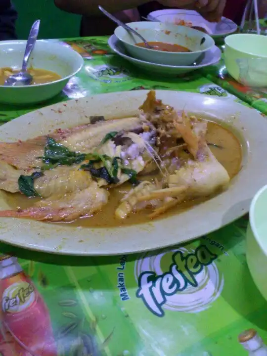 Gambar Makanan Gule Kepala Ikan Mas Agus 7