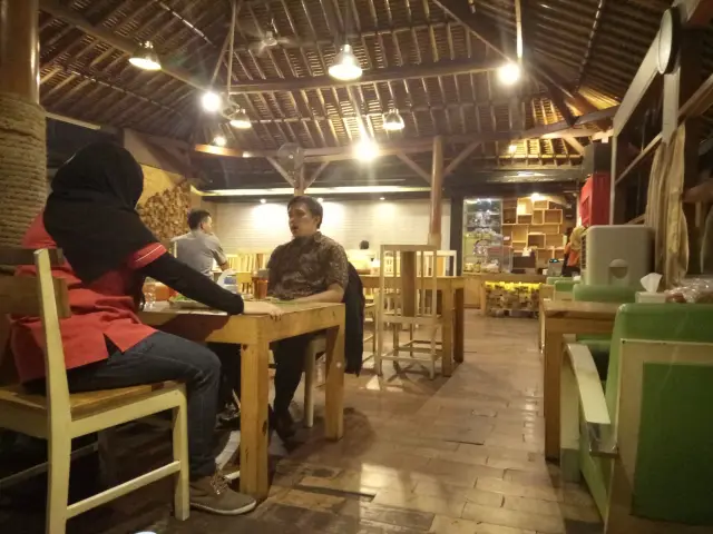 Gambar Makanan Pawon Pitoe Cafe 14