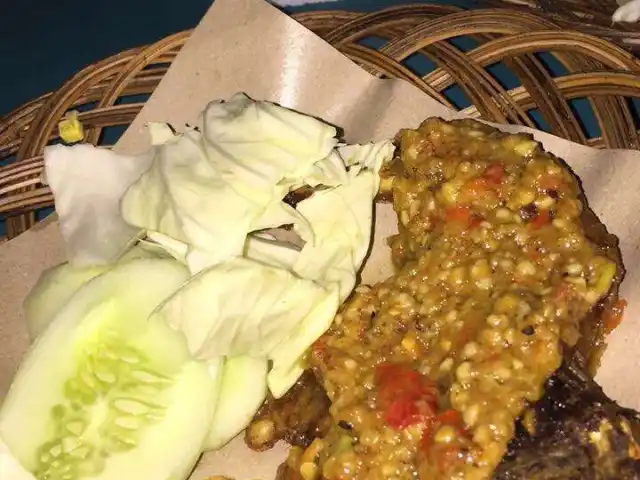 Gambar Makanan Ayam Gepuk Sambal Bawang Pak Gembus 13