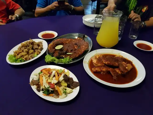 Anjung Kuala Restoran Ikan Bakar Food Photo 11
