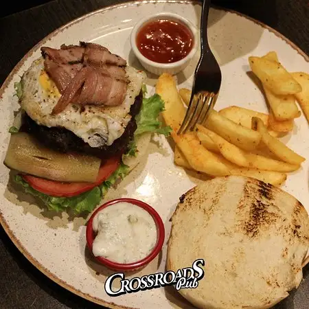 Crossroads Pub'nin yemek ve ambiyans fotoğrafları 5