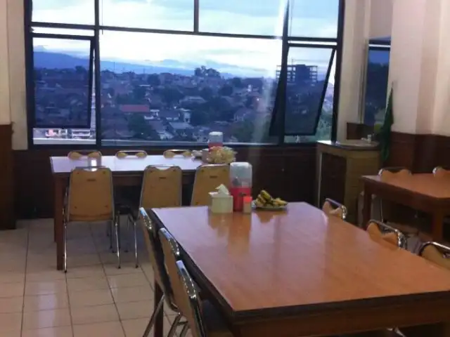 Gambar Makanan Restoran Rumah Gadang 8