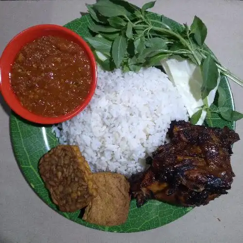 Gambar Makanan Ayam Bakar Madu (Ibu Khomsah), Pinang Ranti 3