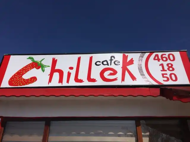 ChiLLek Cafe'nin yemek ve ambiyans fotoğrafları 5