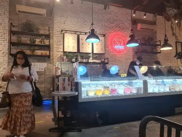 21 Factory Gelato & Coffee