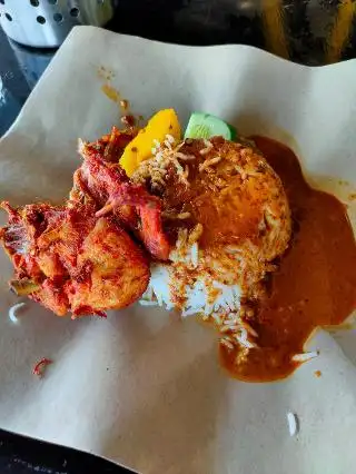 Amira Nabila Nasi Kukus