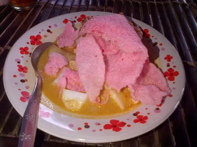 Gambar Makanan Lontong Sayur Padang 2