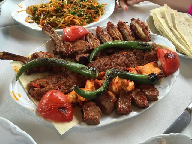 Adana Yüzevler Kebap'nin yemek ve ambiyans fotoğrafları 69