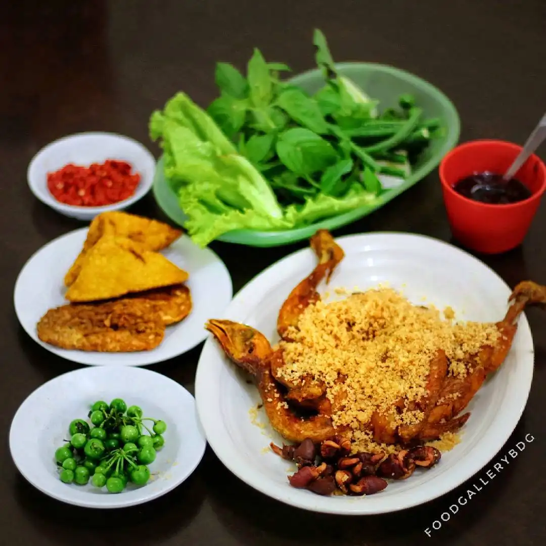 Ayam Kalasan Pringgodani