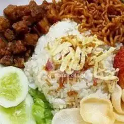 Gambar Makanan Lontong Opor Dan Nasi Uduk Kedai Yofal, Ambarukmo 2