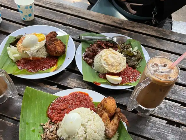 Nasik Lemak Angah Food Photo 6