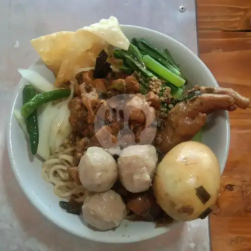 Gambar Makanan Mie Ayam Bakso & Cwie Mie Malang 77, Ungasan 5