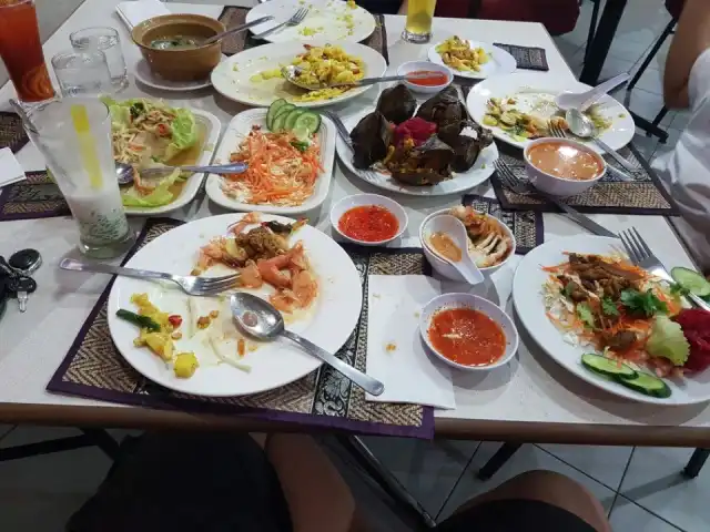 Nok Thai Restaurant Food Photo 9