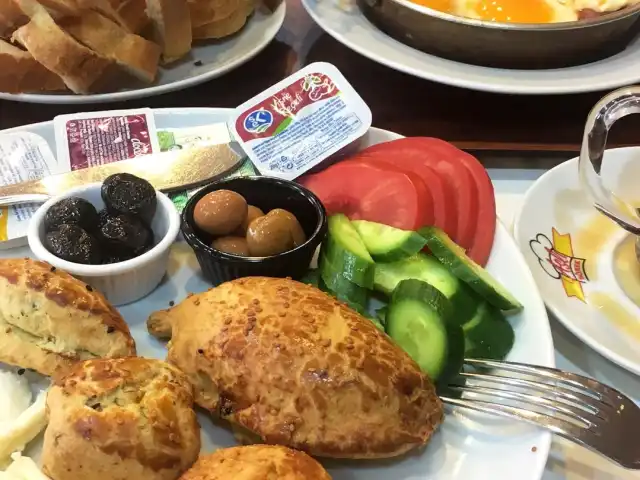 Aslı Börek Beşiktaş Çarşı'nin yemek ve ambiyans fotoğrafları 1