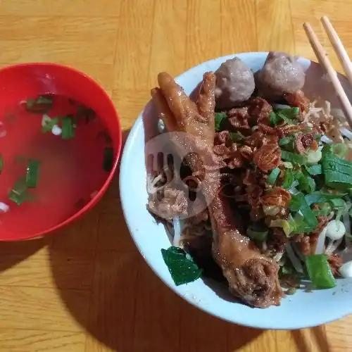 Gambar Makanan Waroeng Fadilah Bakso Beranak & Mie Ayam Ceker, Roxy 2