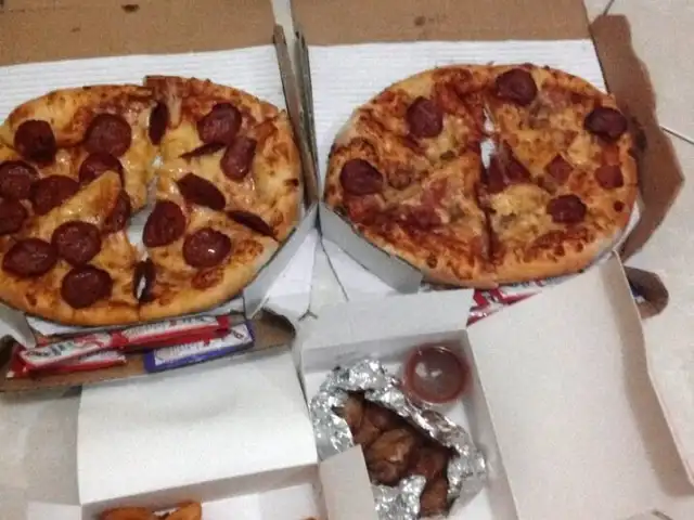 Gambar Makanan Domino's Pizza 16