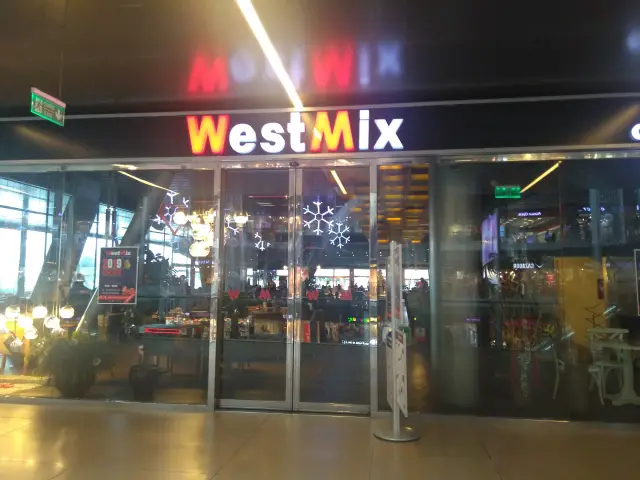 WestMix Cafe & Restaurant'nin yemek ve ambiyans fotoğrafları 11