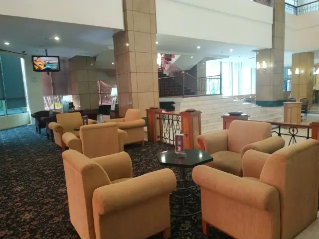Gambar Makanan Fountain Lounge - Oasis Amir Hotel 5