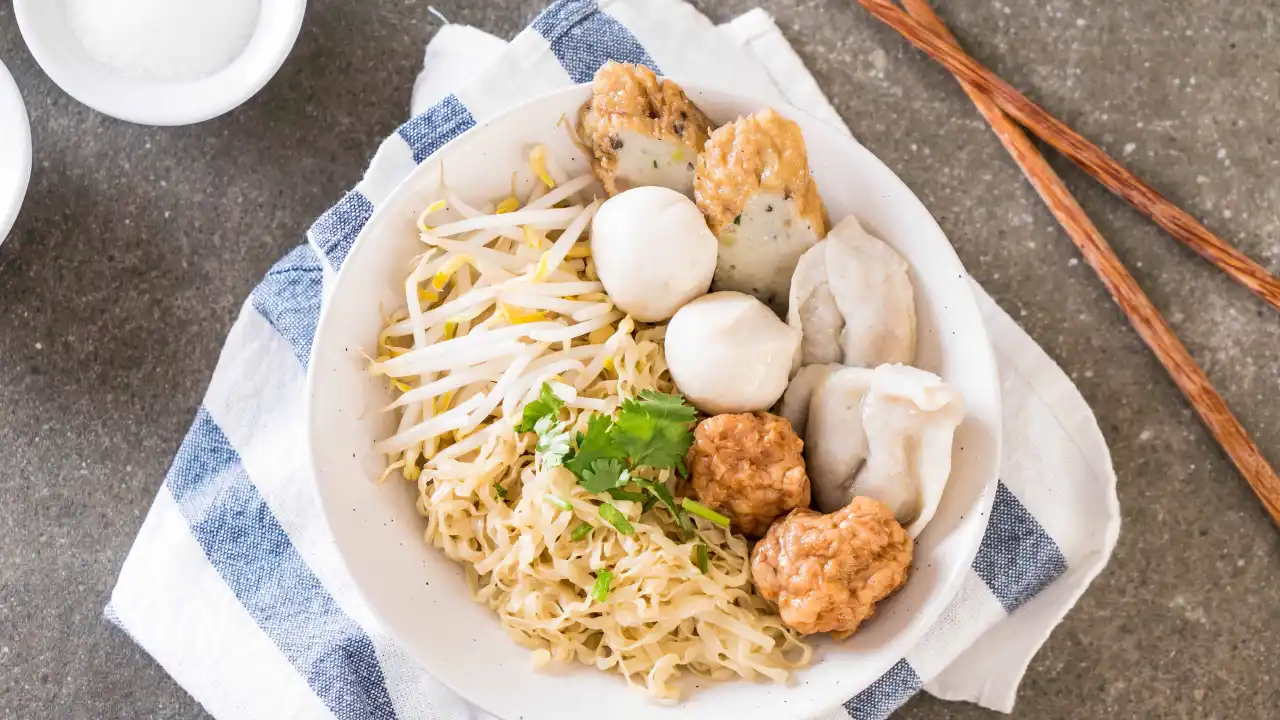 Limbok Hakka Yong tao Fu / Homemade Fishball Noodles